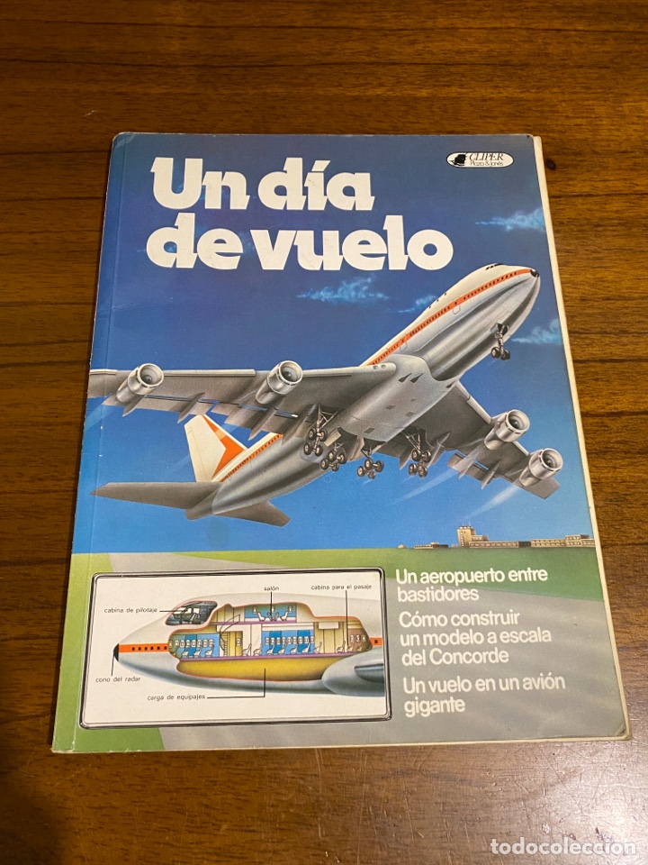 Libros de segunda mano: Un d&iacute;a de vuelo - Foto 1