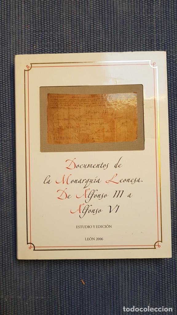 Libros de segunda mano: Documentos de la Monarqu&iacute;a leonesa, de Alfonso III a Alfonso VI - Foto 1
