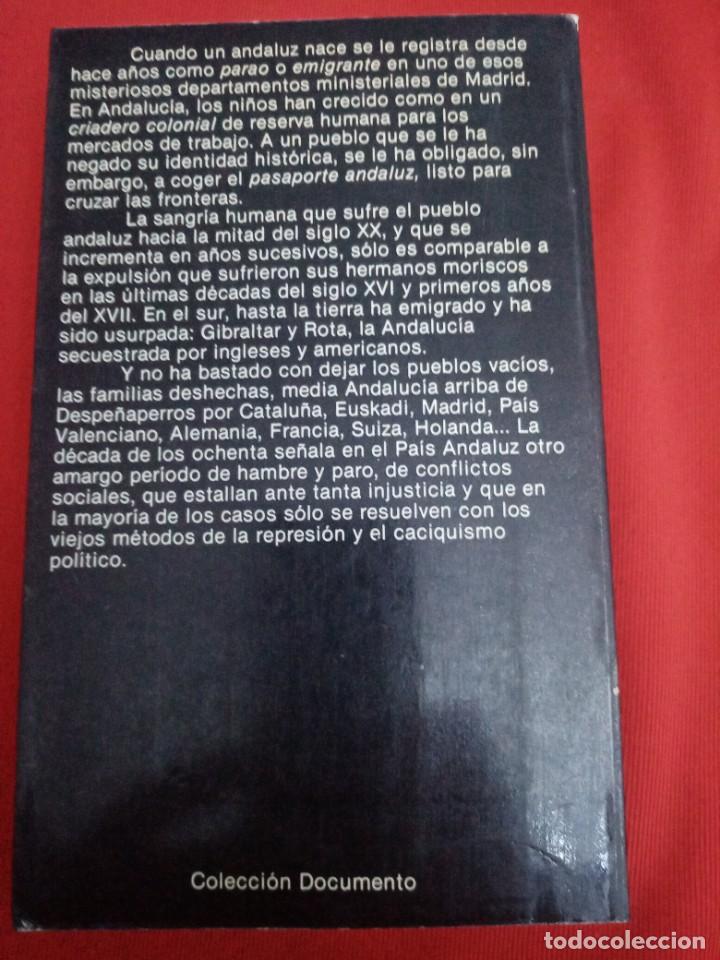 Libros de segunda mano: Pasaporte andaluz (Colecci&oacute;n Documento) Ramos, Antonio - Foto 2
