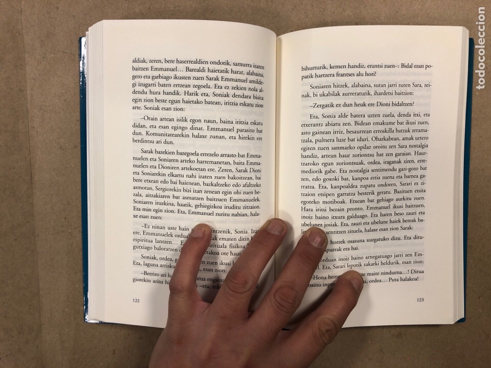 Libros de segunda mano: IPUIN BATEAN BEZALA. JOAN MARI IRIGOIEN. ELKAR 2002. EUSKERA - Foto 4