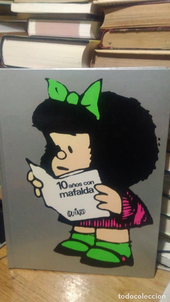 Libros de segunda mano: 10 A&Ntilde;OS CON MAFALDA, QUINO , ED. CIRCULO DE LECTORES - Foto 1