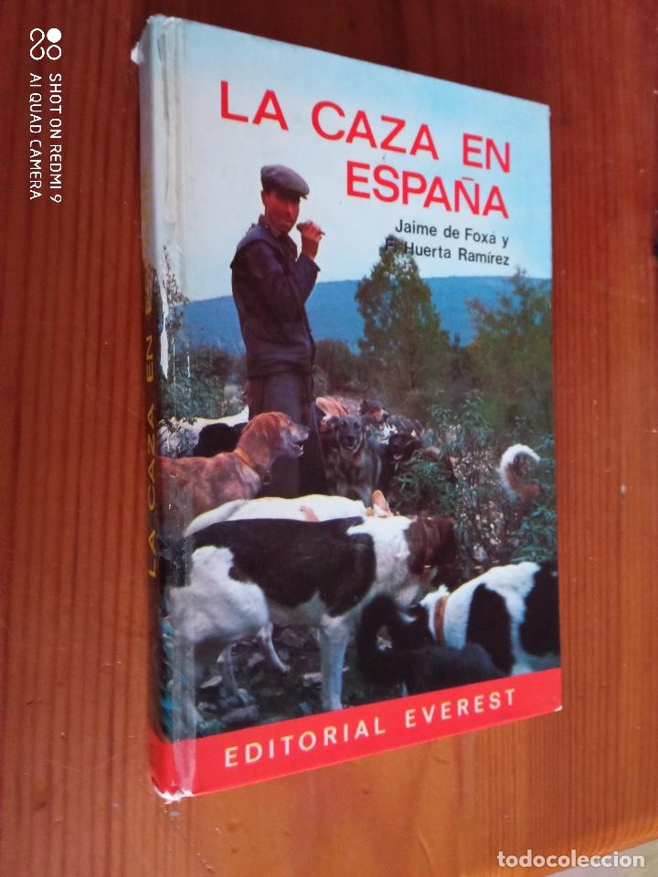 Libros de segunda mano: Jaime de Foxa y Fernando Huerta Ram&iacute;rez - La caza en Espa&ntilde;a - Foto 1