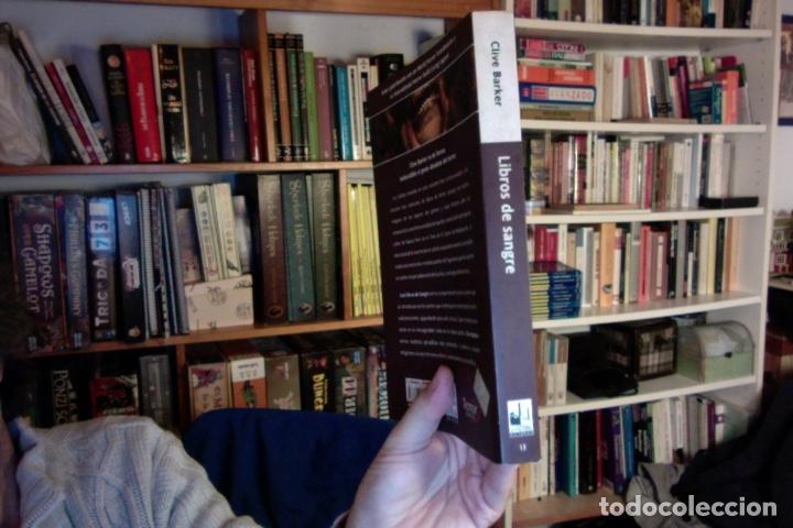 Libros de segunda mano: libros de sangre.Clive Barker - Foto 2