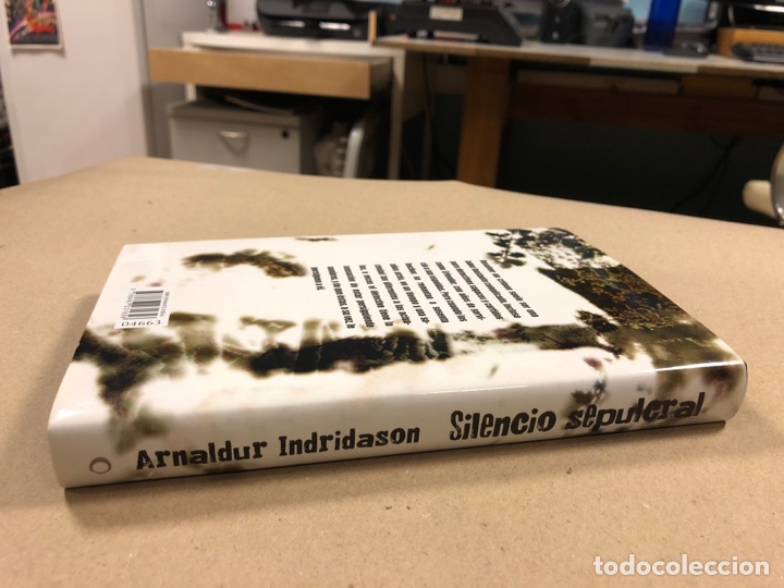 Libros de segunda mano: SILENCIO SEPULCRAL. ARNALDUR INDRIDASON. C&Iacute;RCULO DE LECTORES 2008. - Foto 5