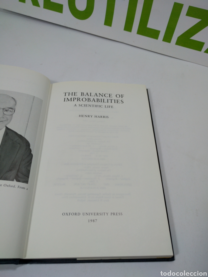 Libros de segunda mano: The balance of improbabilities. Henry Harris. - Foto 2