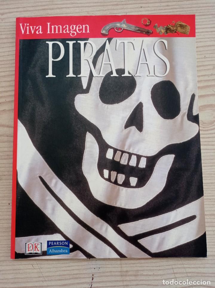 Libros de segunda mano: Piratas - 2004 - Pearson - Foto 1