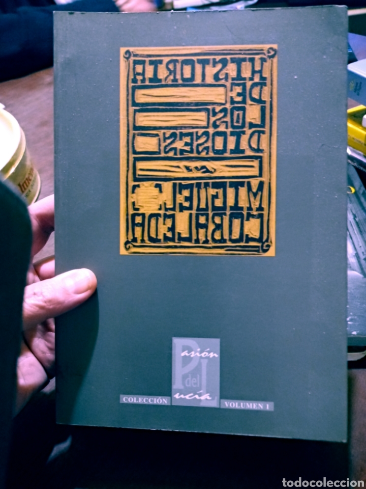 Libros de segunda mano: Historia de los dioses. Autor miguel cobaleda. A&ntilde;o 1999 - Foto 1
