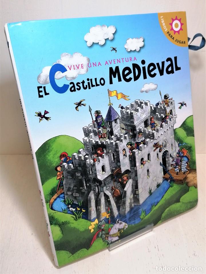 Libros de segunda mano: Libro desplegable El castillo medieval. Libros para jugar editorial Santillana - Foto 1