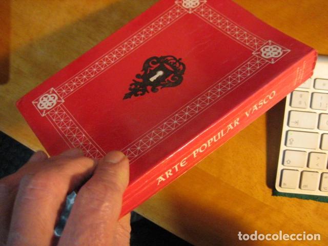 Libros de segunda mano: ARTE POPULAR VASCO, PE&Ntilde;A SANTIAGO - Foto 2