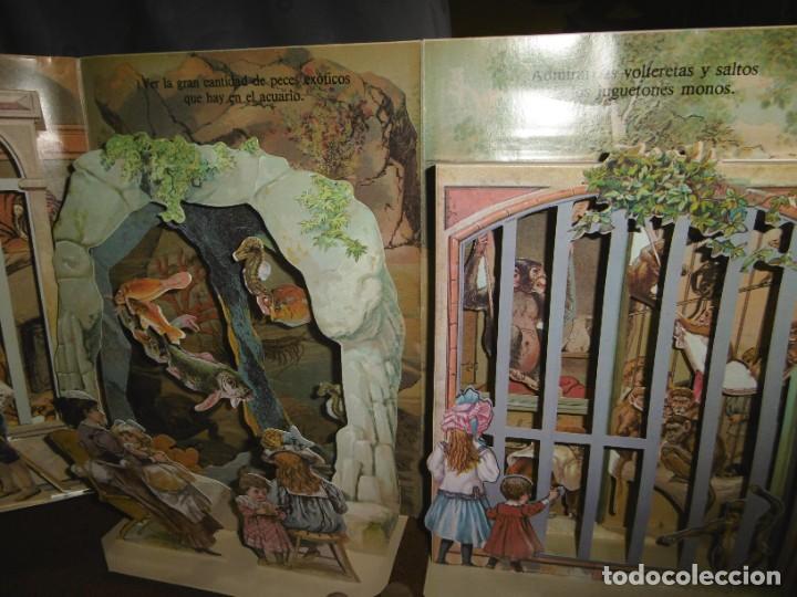 Libros de segunda mano: LIBRO DESPLEGABLE UN D&Iacute;A EN EL ZOO. - Foto 6