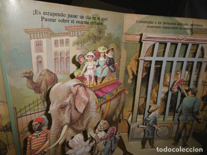 Libros de segunda mano: LIBRO DESPLEGABLE UN D&Iacute;A EN EL ZOO. - Foto 8