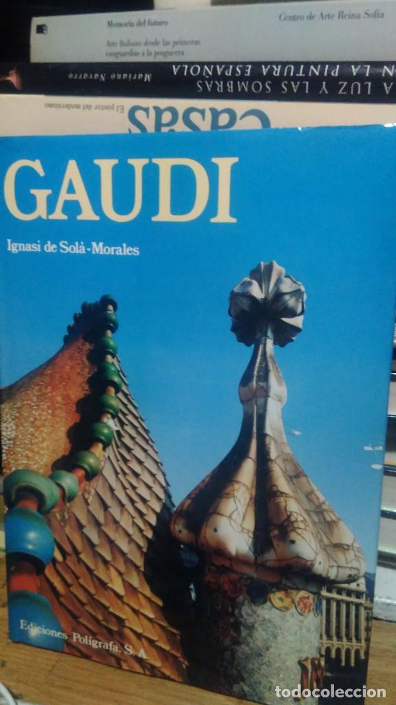 Libros de segunda mano: GAUDI, IGNASI DE SOL&Aacute; MORALES ED. POLIGRAF&Iacute;A S.A.