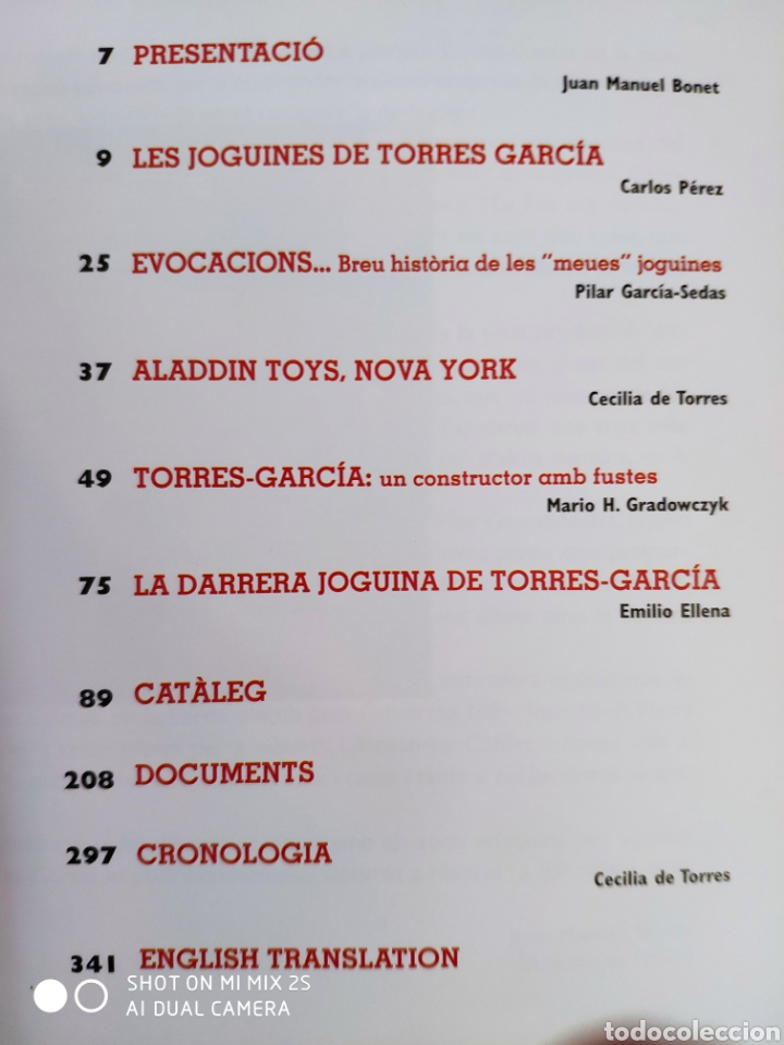 Libros de segunda mano: ALADDIN TOYS. LES JOGUINES DE TORRES-GARCÍA. CATÁLOGO EXPOSICIÓN IVAM. VALENCIA, 1998 - Foto 2 - 302947913
