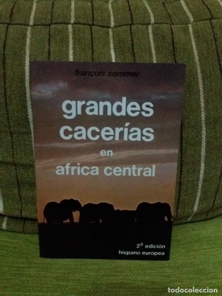 Libros de segunda mano: GRANDES CACER&Iacute;AS en &Aacute;frica Central - Foto 1