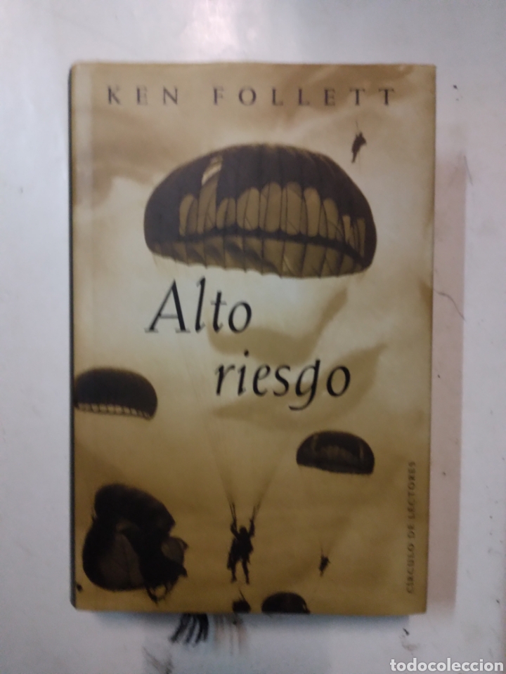 Libros de segunda mano: Ken Follet, Alto riesgo,C&iacute;rculo de Lectores - Foto 1