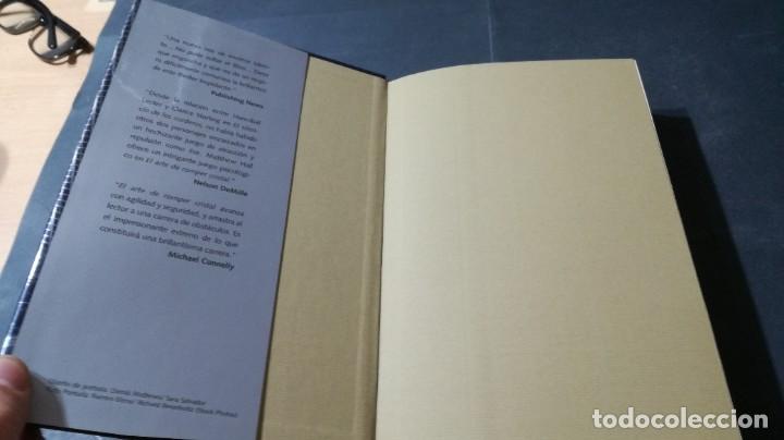 Libros de segunda mano: EL ARTE DE ROMPER CRISTAL / MATHEW HALL / EDICIONES B / AL92 - Foto 4