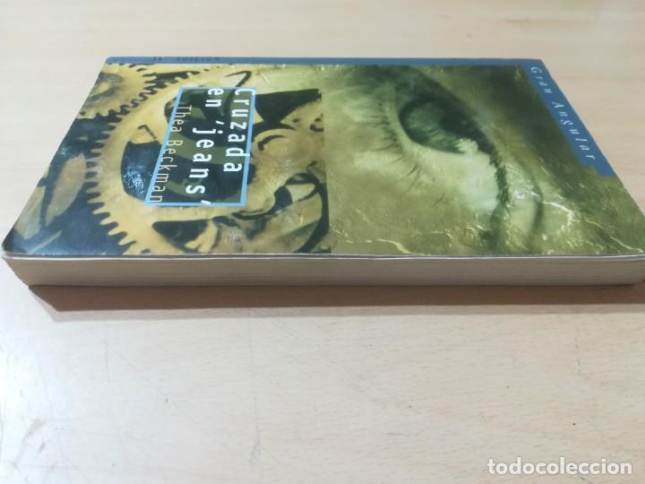 Libros de segunda mano: CRUZADA EN JEANS / THEA BECKMAN / GRAN ANGULAR / AM52 - Foto 3