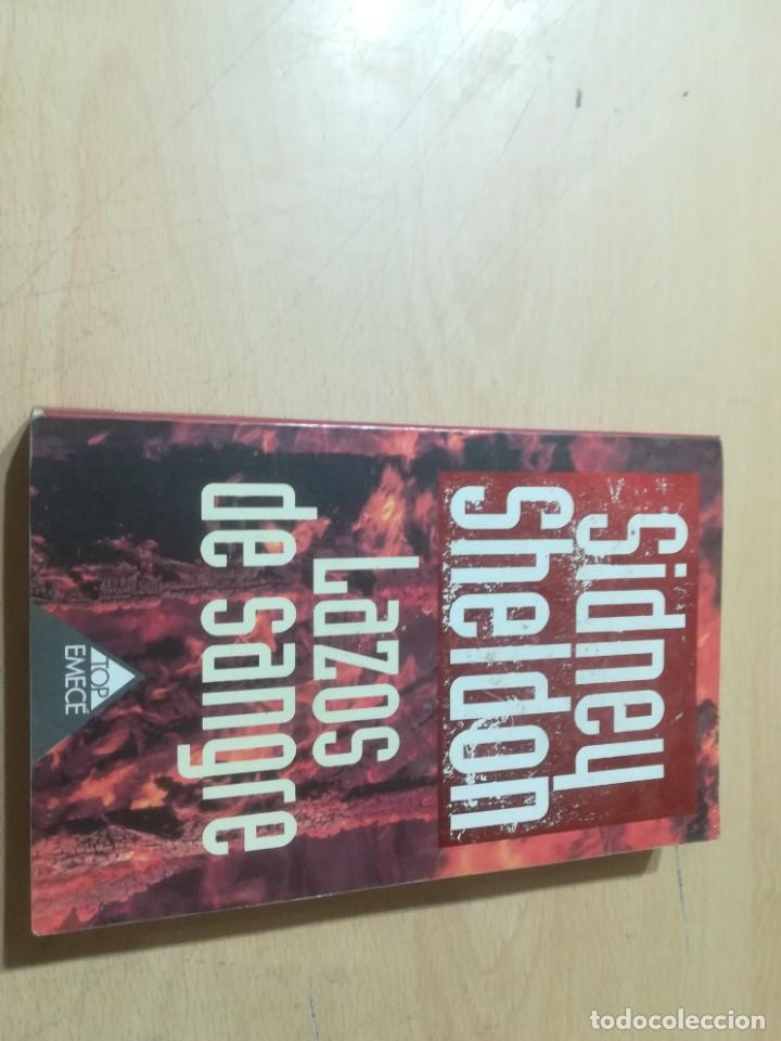 Libros de segunda mano: LAZOS DE SANGRE / SIDNEY SHELDON / EMECE / AM52 - Foto 1