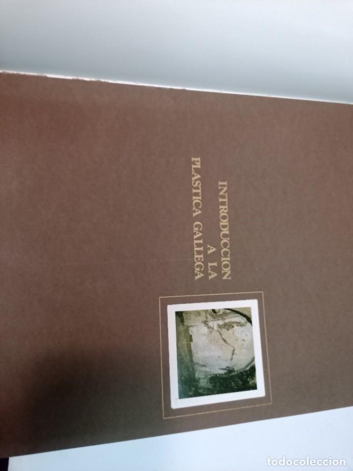Libros de segunda mano: VV.AA Pl&aacute;stica gallega SA6854 - Foto 2