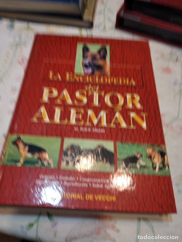 Libros de segunda mano: G-104 LIBRO LA ENCICLOPEDIA DEL PASTOR ALEMAN - Foto 1