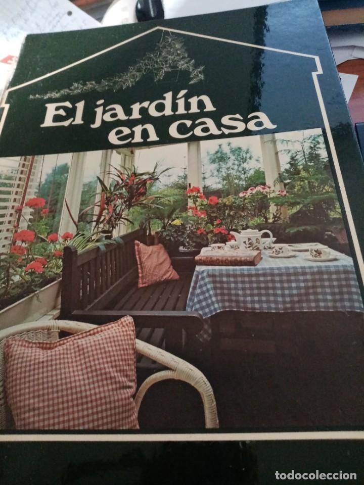 Libros de segunda mano: EL JARD&Iacute;N EN CASA. CIRCULO DE LECTORES EST27B2 - Foto 2