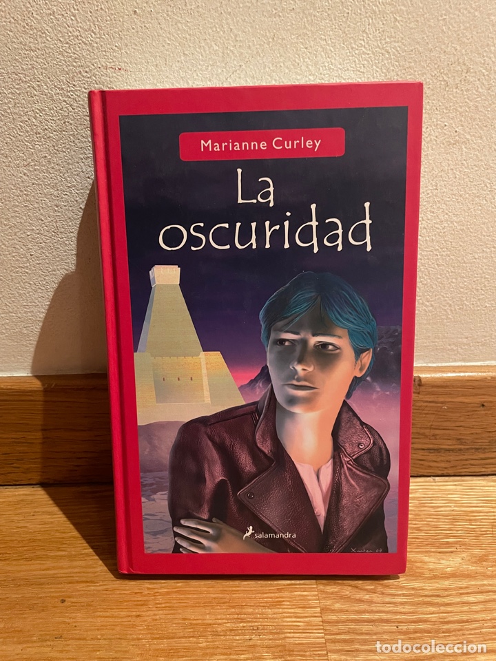 Libros de segunda mano: La oscuridad Marianne Curley - Foto 1