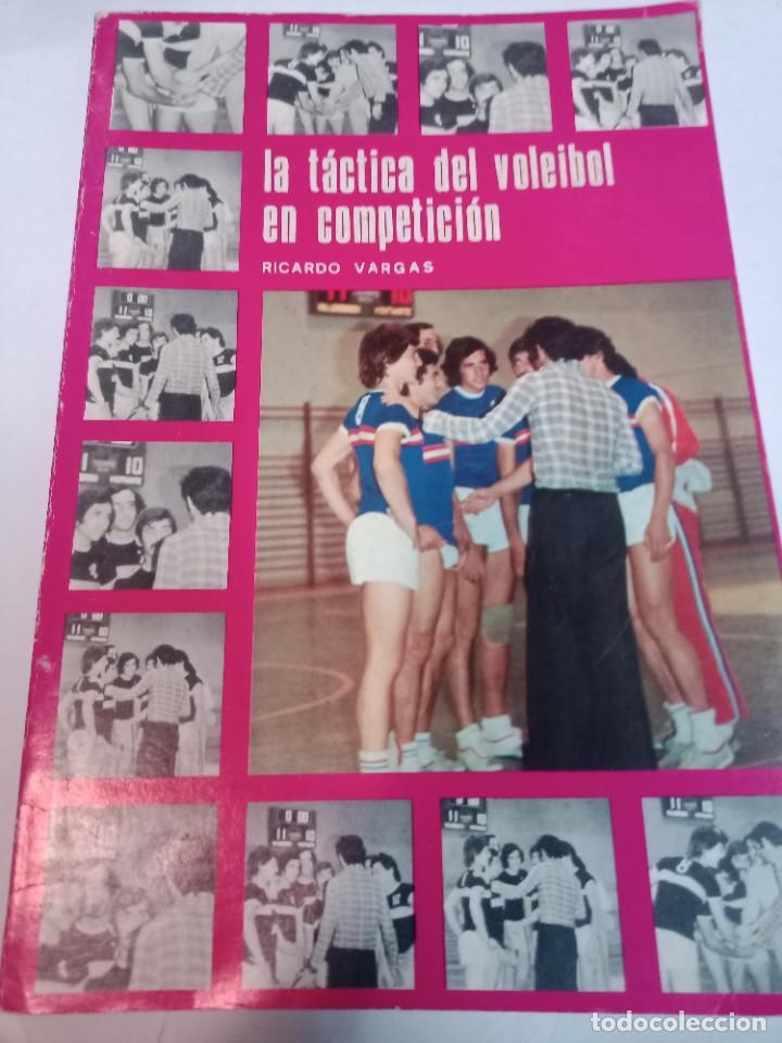 Libros de segunda mano: RICARDO VARGAS La t&aacute;ctica del voleibol en competici&oacute;n SA7679 - Foto 1
