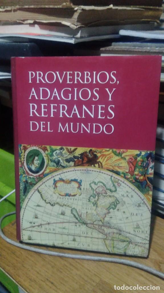 Libros de segunda mano: PROVERBIOS ADAGIOS Y REFRANES DEL MUNDO, ED. OPTIMA - Foto 1