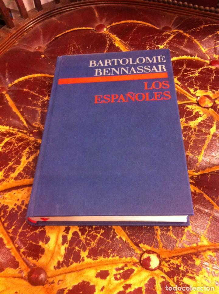 Libros de segunda mano: VISIONES DE ESPA&Ntilde;A. BARTOLOM&Eacute; BENNASSAR. LOS ESPA&Ntilde;OLES. ED. C&Iacute;RCULO DE LECTORES, 1990 - Foto 1