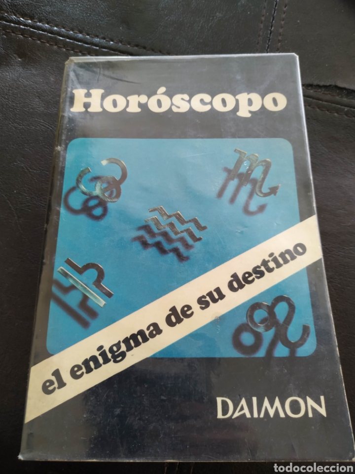 Libros de segunda mano: Hor&oacute;scopo el enigma de su destino editorial Daimon 1972 - Foto 1