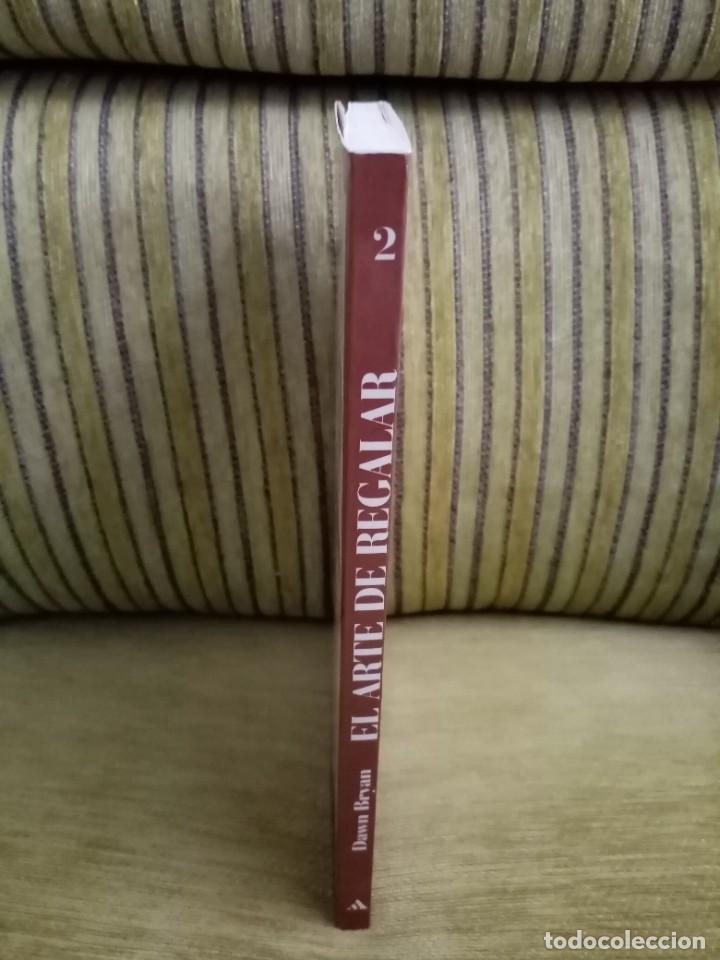 Libros de segunda mano: EL ARTE DE REGALAR - Foto 2