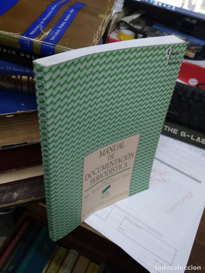 Libros de segunda mano: Manual de documentaci&oacute;n period&iacute;stica. L.17332-691 - Foto 2