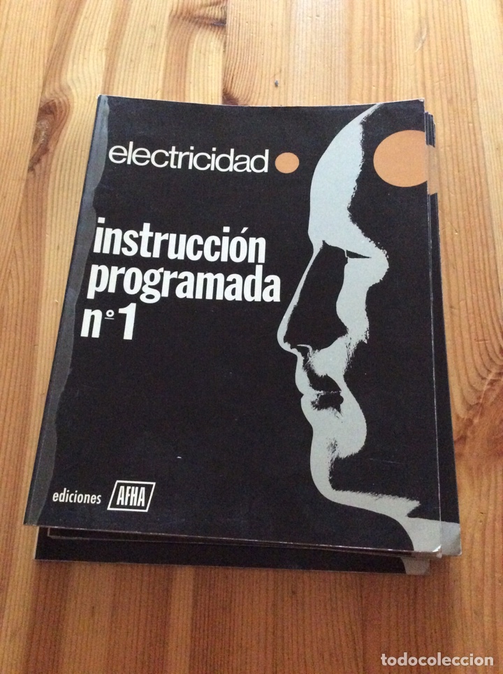 Libros de segunda mano: Instruccion programada Ediciones Afha electricidad 7 libros de cuestionarios y 2 sobres - Foto 1