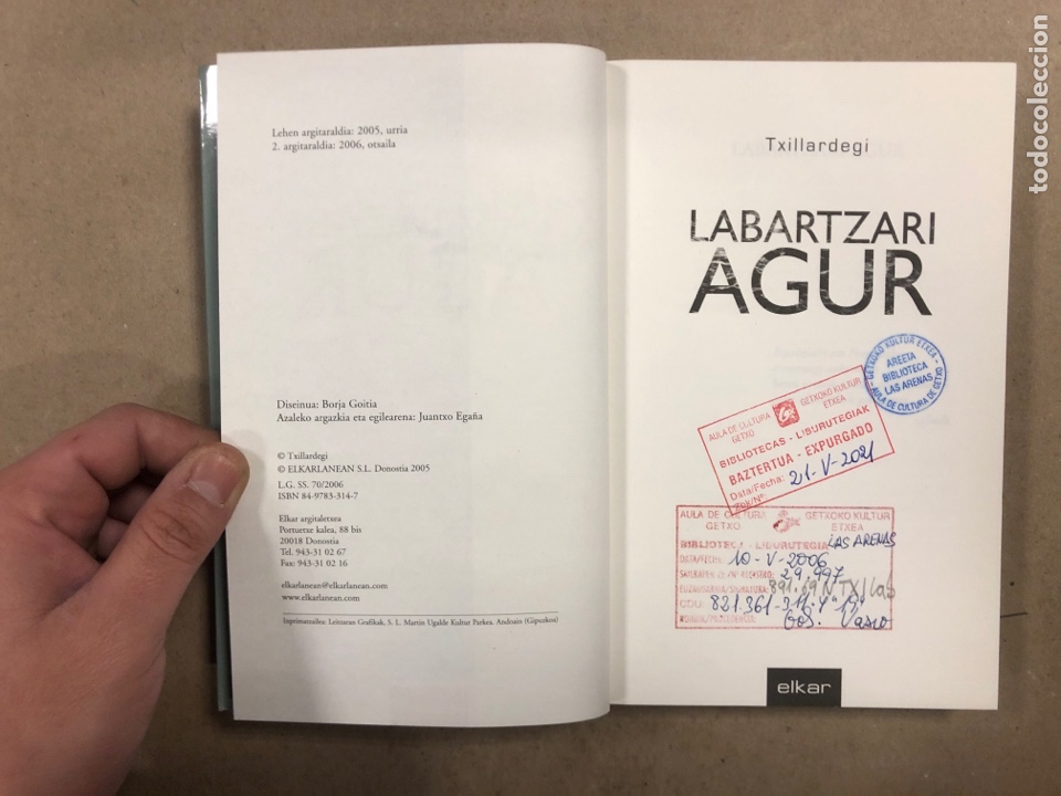 Libros de segunda mano: LABARTZARI AGUR. TXILLARDEGI. ELKAR ARGITALETXEA 2005. EUSKARAZ. - Foto 2