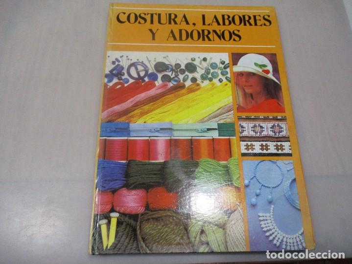Libros de segunda mano: COSTURAS, LABORES Y ADORNOS W11137 - Foto 1