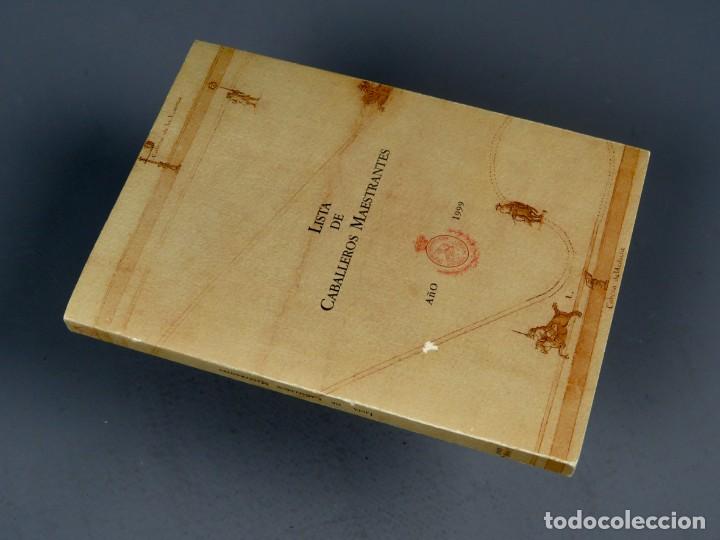 Libros de segunda mano: LISTA DE CABALLEROS MAESTRANTES A&Ntilde;O 1999. SEVILLA - Foto 4