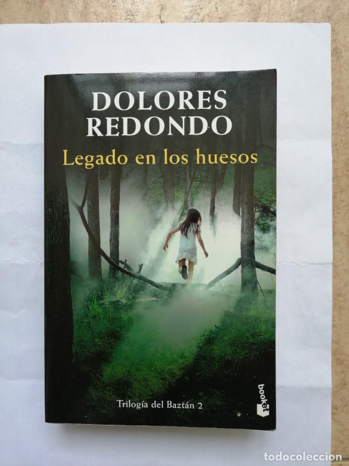 Libros de segunda mano: Legado en los huesos. Dolores Redondo. Libro - Foto 1