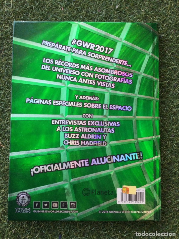 Libros de segunda mano: Guinness World records 2017 Libro Guinness - Foto 2