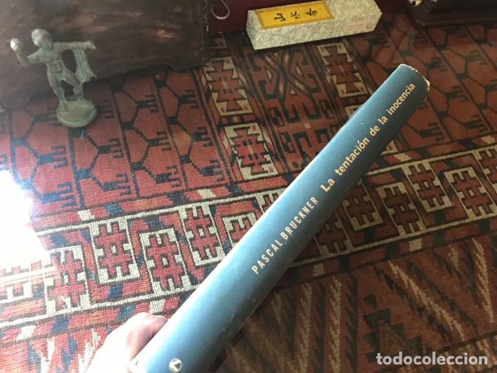 Libros de segunda mano: La tentaci&oacute;n de la inocencia. Pascal Bruckner. C&iacute;rculo de lectores - Foto 2