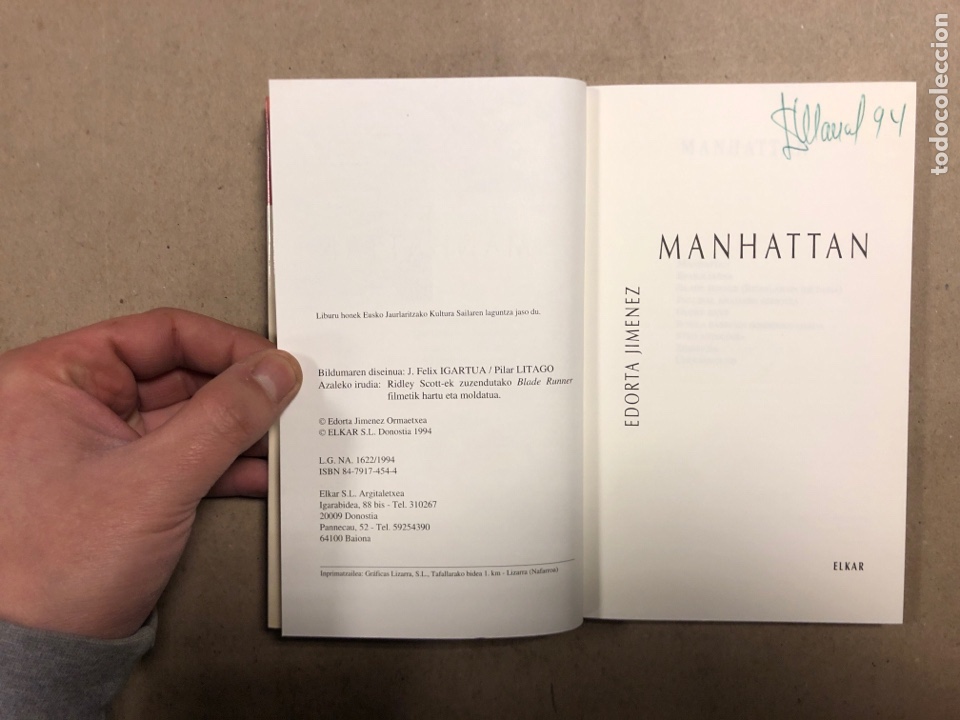 Libros de segunda mano: MANHATTAN. EDORTA JIM&Eacute;NEZ. ELKAR ARGITALETXEA 1994. EUSKARAZ. - Foto 2