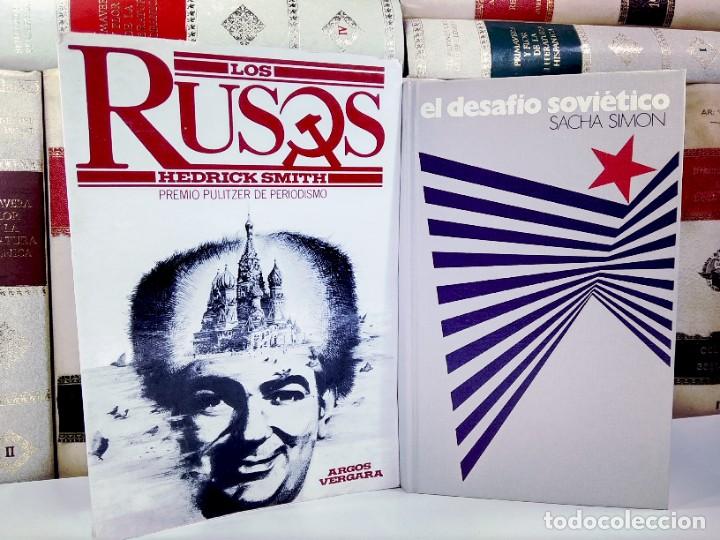 Libros de segunda mano: Lote 2 obras complementarias: LOS RUSOS. SMITH, Hedrick / EL DESAF&Iacute;O SOVI&Eacute;TICO. SIMON, Sacha. - Foto 1