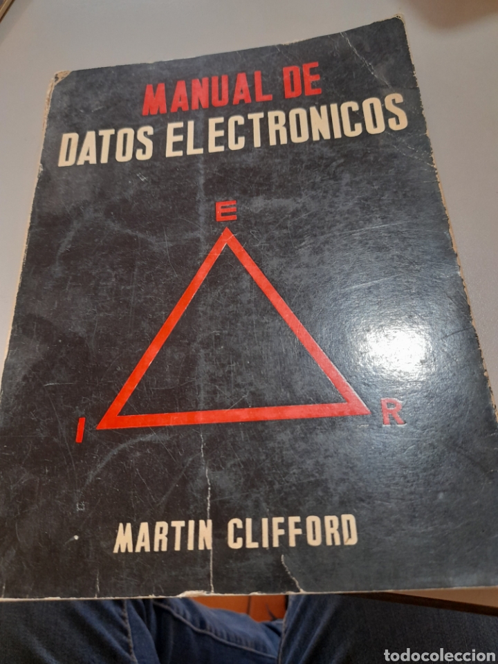 Libros de segunda mano: Manual de datos electr&oacute;nicos, libro de Mart&iacute;n Clifford de 1966, Paraninfo - Foto 1