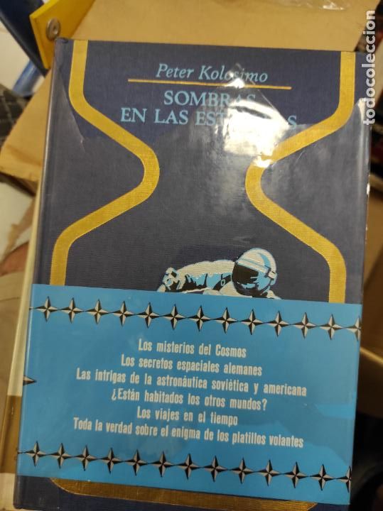 Libros de segunda mano: OTROS MUNDOS - PETER KOLOSIMO : SOMBRAS EN LAS ESTRELLAS - Foto 1