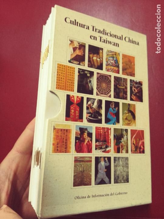 Gebrauchte B&uuml;cher: VV.AA.: Cultura tradicional china en Taiwan (30 folletos con estuche)