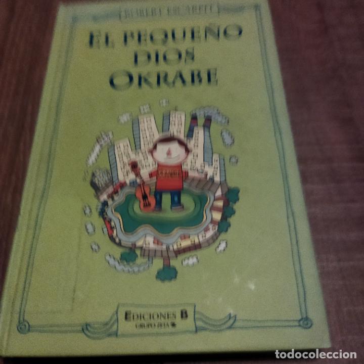 Libros de segunda mano: El peque&ntilde;o dios Okrabe - Foto 1