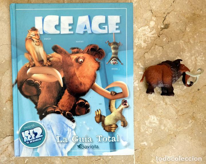 Libros de segunda mano: Ice Age. La gu&iacute;a total + figura mamut Manny - Foto 1