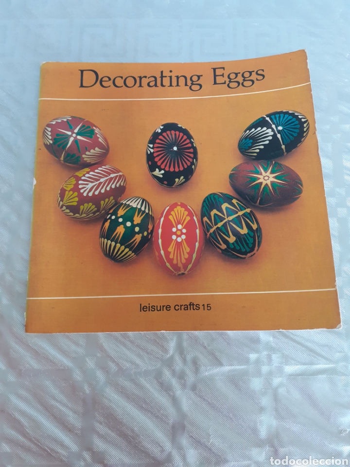 Libros de segunda mano: LIBRO &rdquo; DECORATING EGGS&rdquo;. - Foto 1