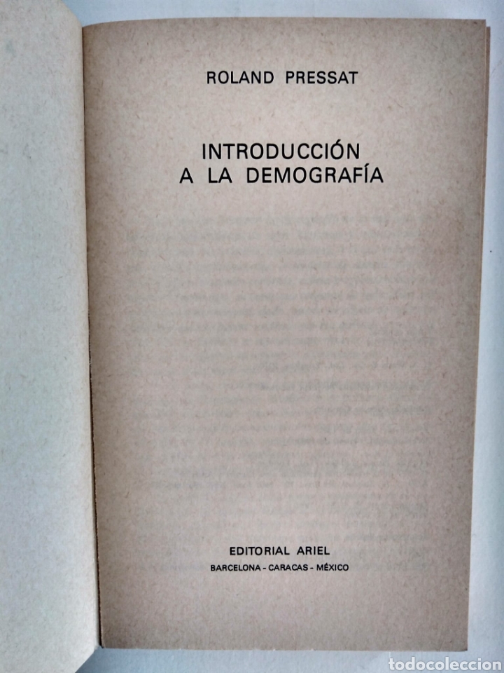 Libros de segunda mano: INTRODUCCI&Oacute;N A LA DEMOGRAF&Iacute;A / Roland Pressat - Foto 2