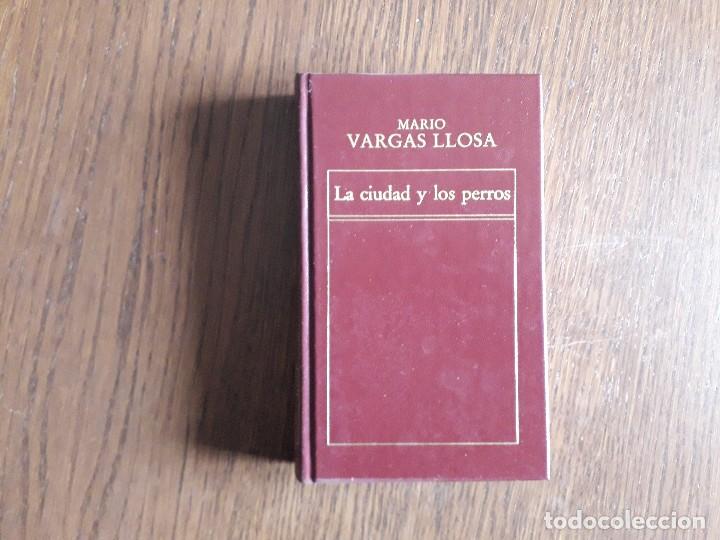 Libros de segunda mano: libro usado, ediciones Orbis a&ntilde;o 1982, La ciudad y los perros, Mario Vargas Llosa. - Foto 1