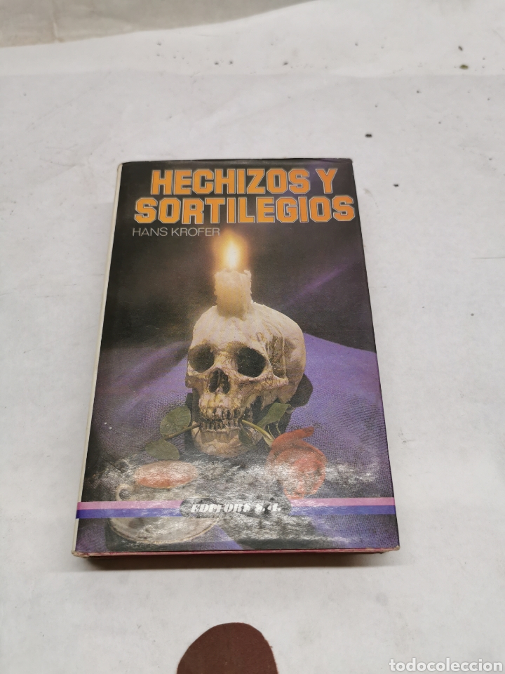 Libros de segunda mano: Hechizos y sortilegios - Foto 1